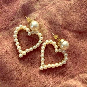Retro style gold heart earrings